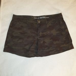Kakhis By Gap Women's Camo Print Shorts